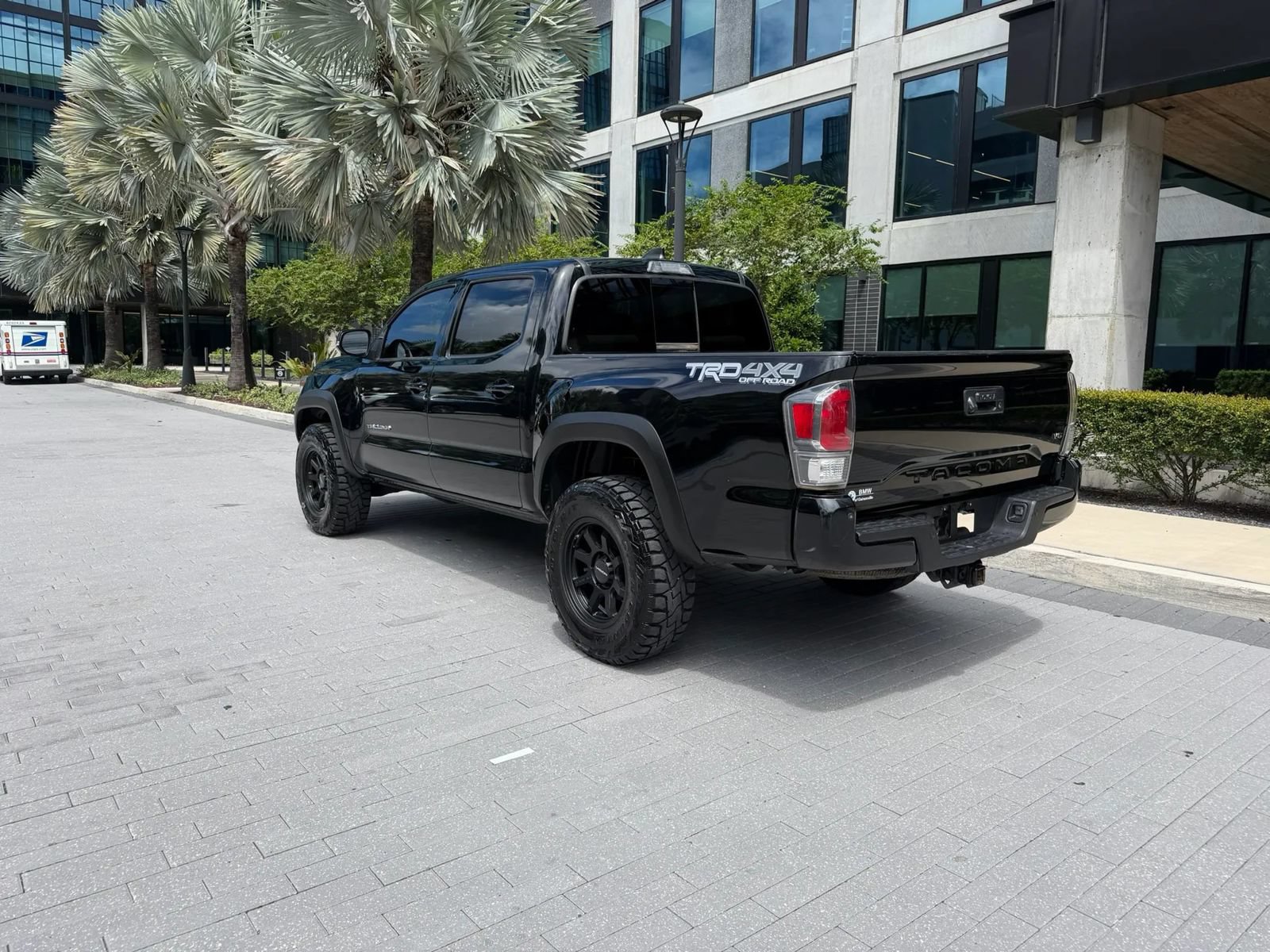 Used 2020 Toyota Tacoma TRD Off-Road w/ Technology Package AWD/4WD image 7