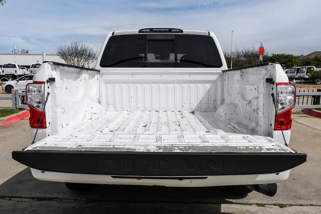 Used 2021 Nissan Titan SV image 50