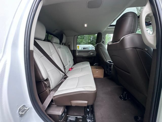New 2026 RAM 3500 Laramie AWD/4WD image 29