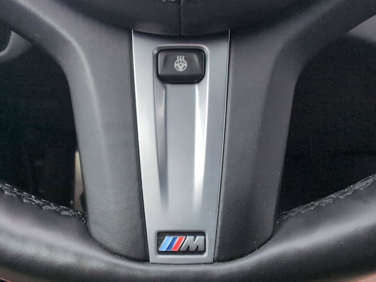 Used 2022 BMW M550i xDrive w/ Executive Package AWD/4WD image 21