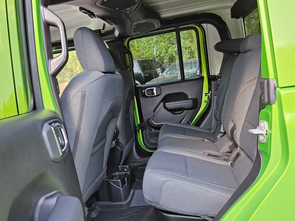 New 2025 Jeep Gladiator Sport AWD/4WD image 6