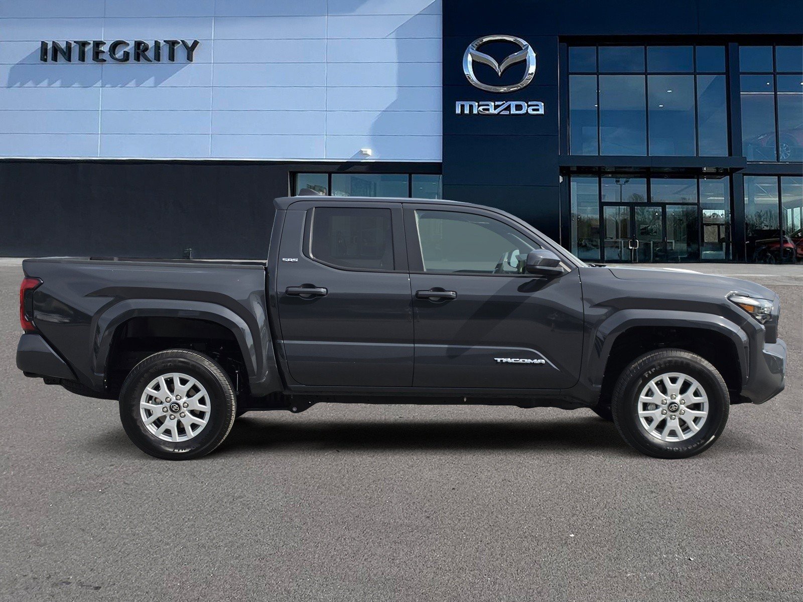 Used 2025 Toyota Tacoma SR5 RWD image 3