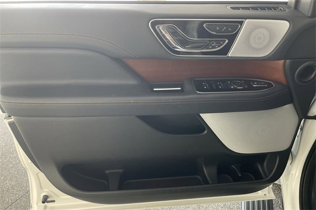 Used 2024 Lincoln Navigator Black Label image 36