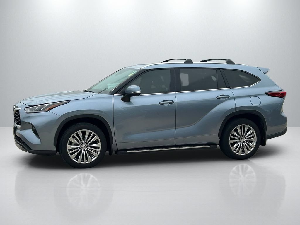 Used 2023 Toyota Highlander Platinum FWD image 8