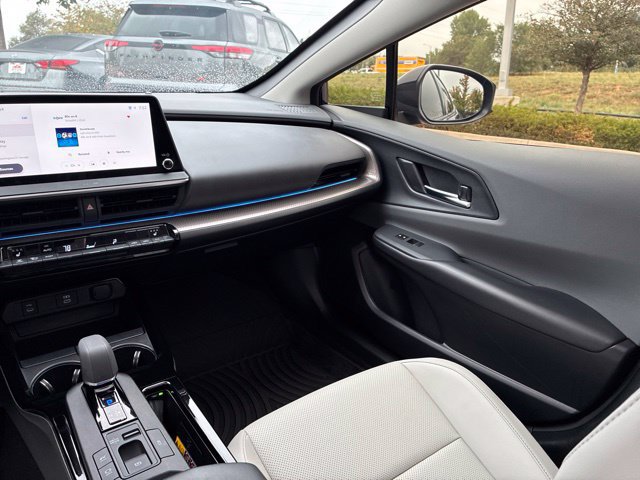 Used 2026 Toyota Prius XLE FWD image 24