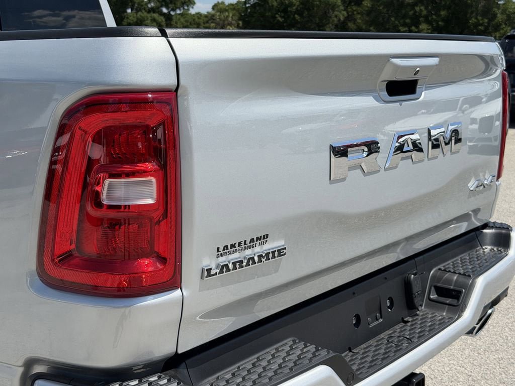 Used 2026 RAM 1500 Laramie AWD/4WD image 11