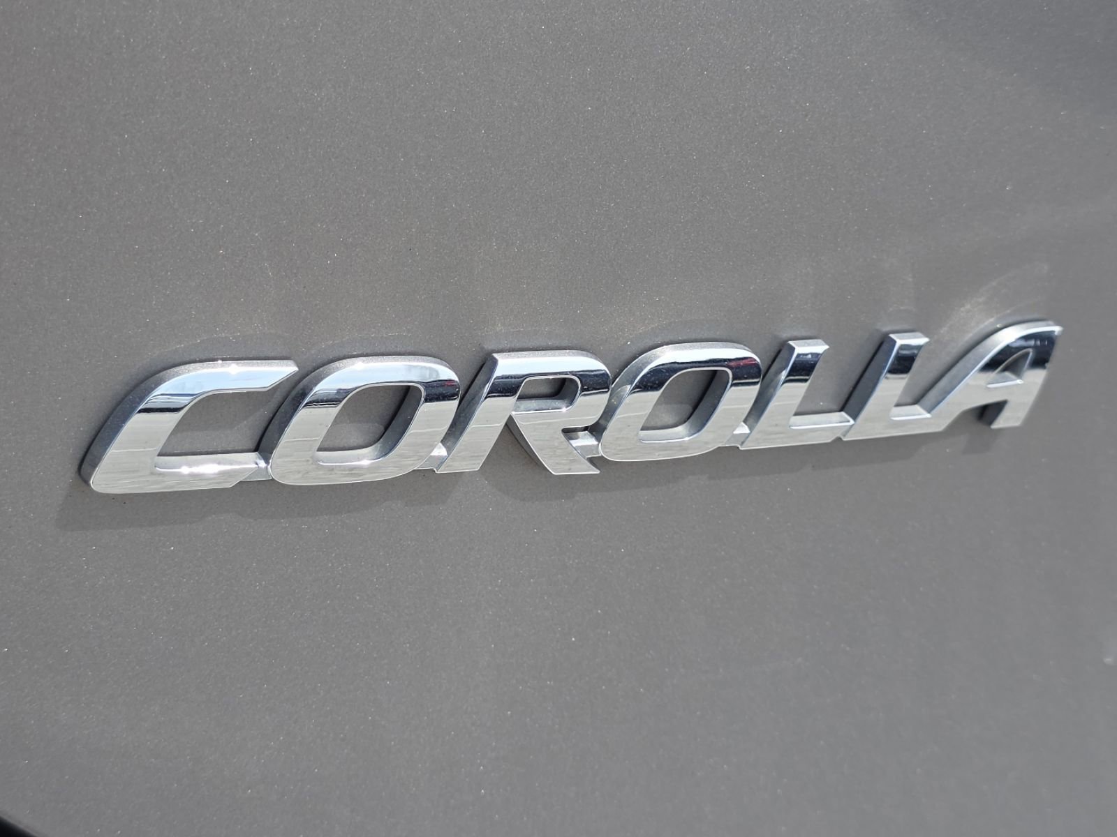 Used 2016 Toyota Corolla LE FWD image 7
