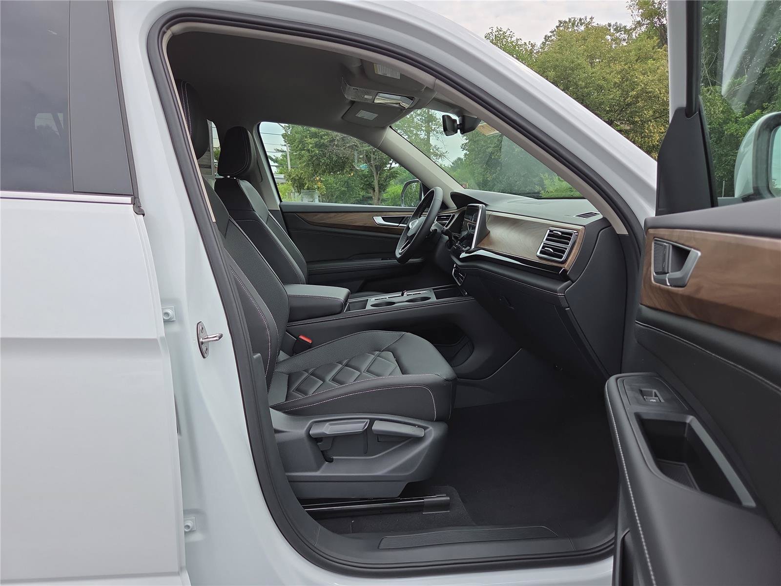 New 2026 Volkswagen Atlas SE AWD/4WD image 24