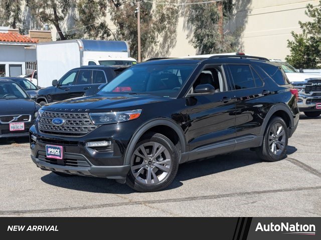 Certified 2023 Ford Explorer XLT w/ Equipment Group 202A AWD/4WD image 1