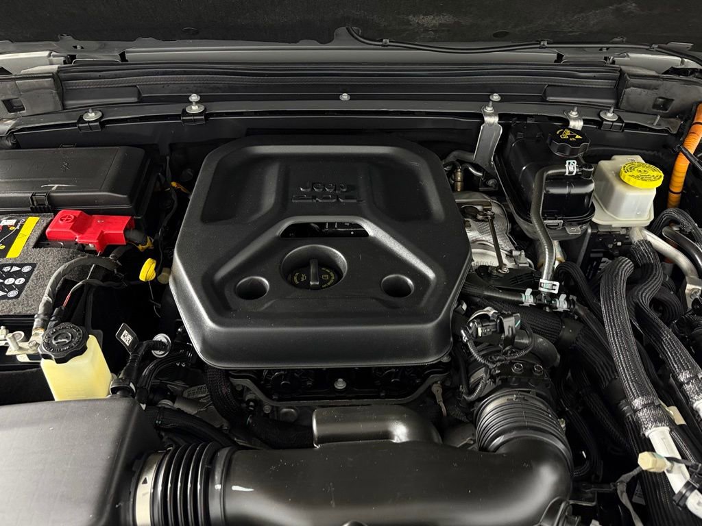 Used 2023 Jeep Wrangler Unlimited Sahara w/ Cold Weather Group image 34