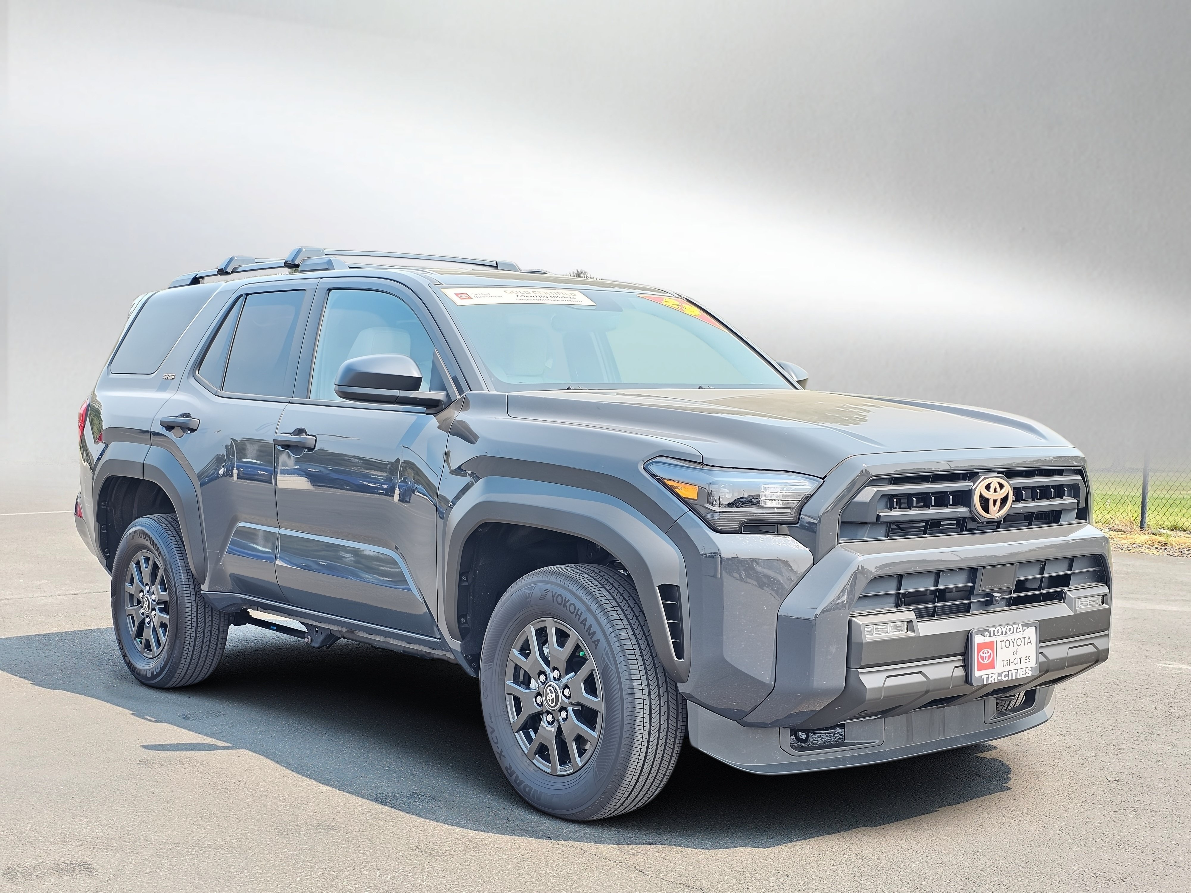 Used 2025 Toyota 4Runner SR5 AWD/4WD image 7