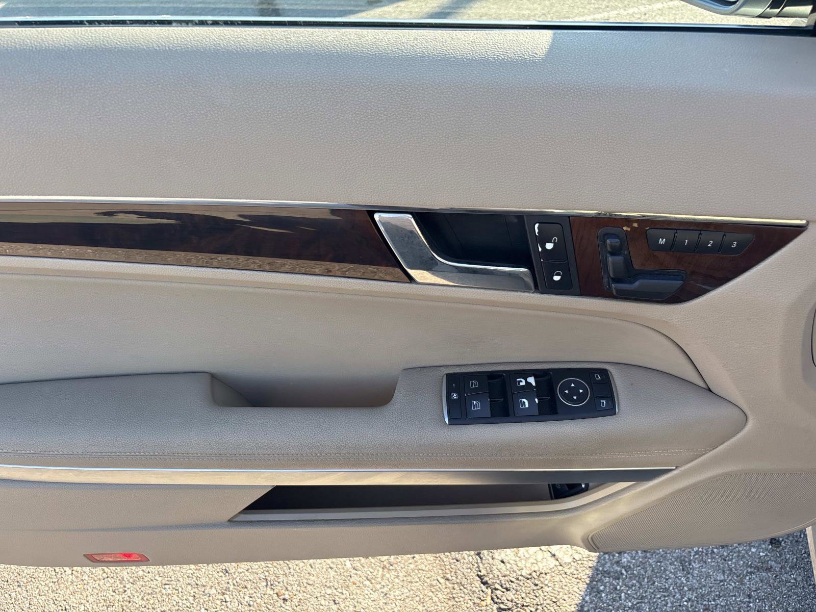 Used 2011 Mercedes-Benz E 350 Cabriolet image 12