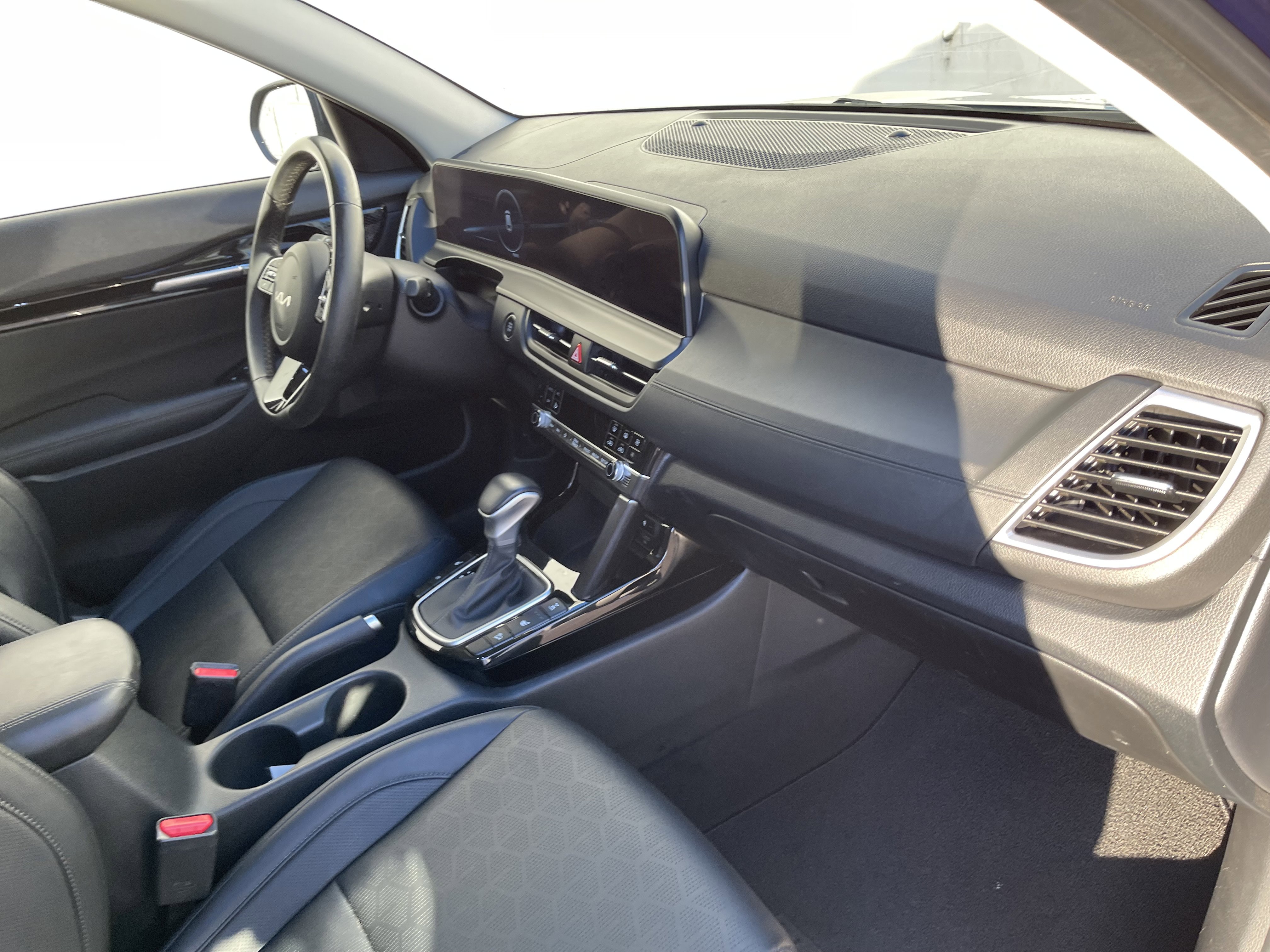 Used 2024 Kia Seltos EX image 34