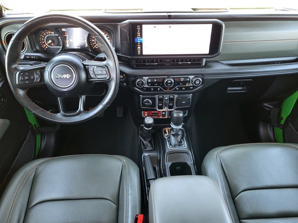Used 2025 Jeep Gladiator Mojave AWD/4WD image 27