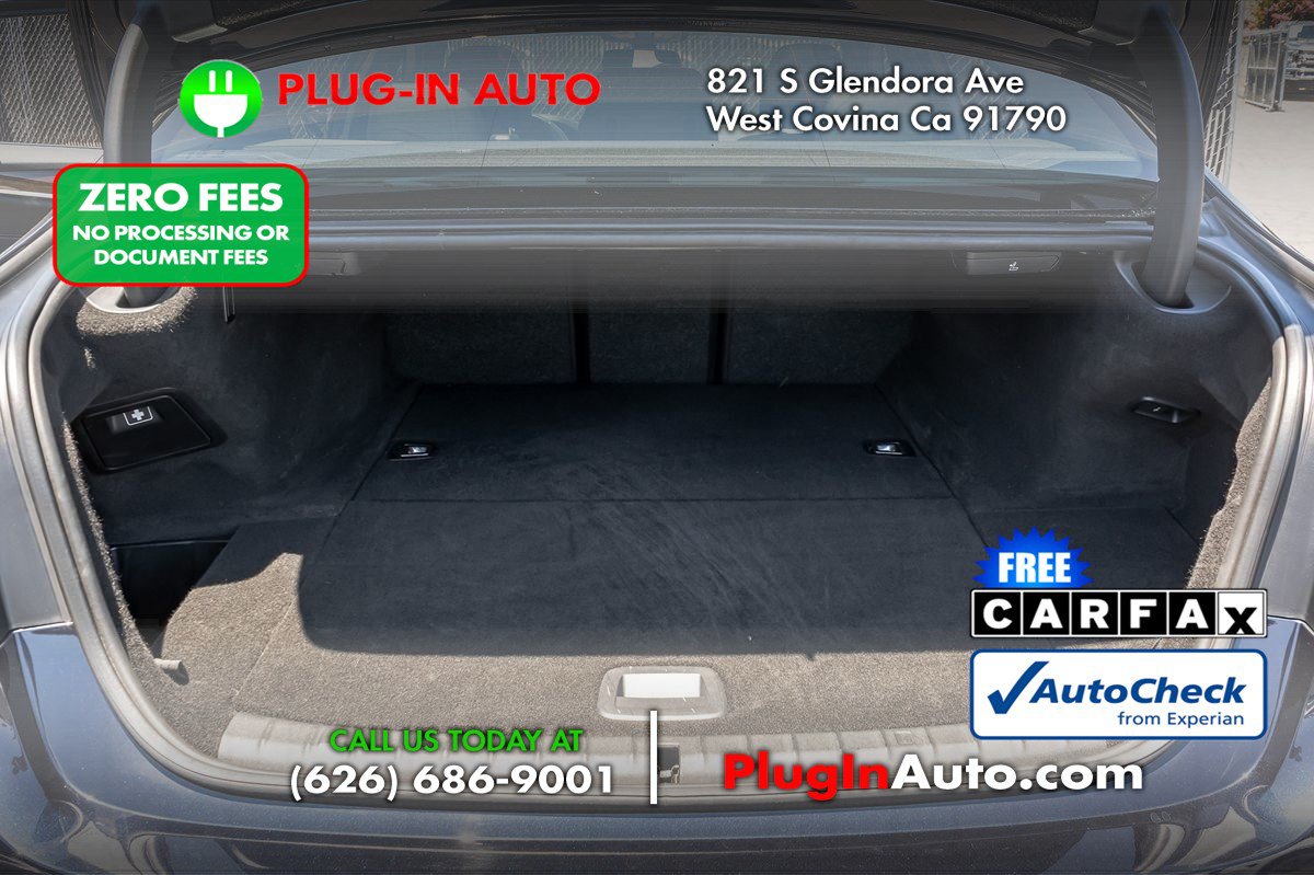 Used 2019 BMW 530e xDrive w/ Premium Package AWD/4WD image 12