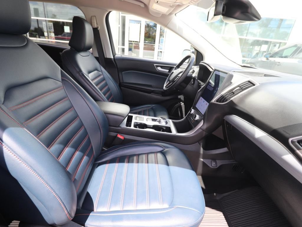 Used 2022 Ford Edge SEL w/ Sport Appearance Package AWD/4WD image 13