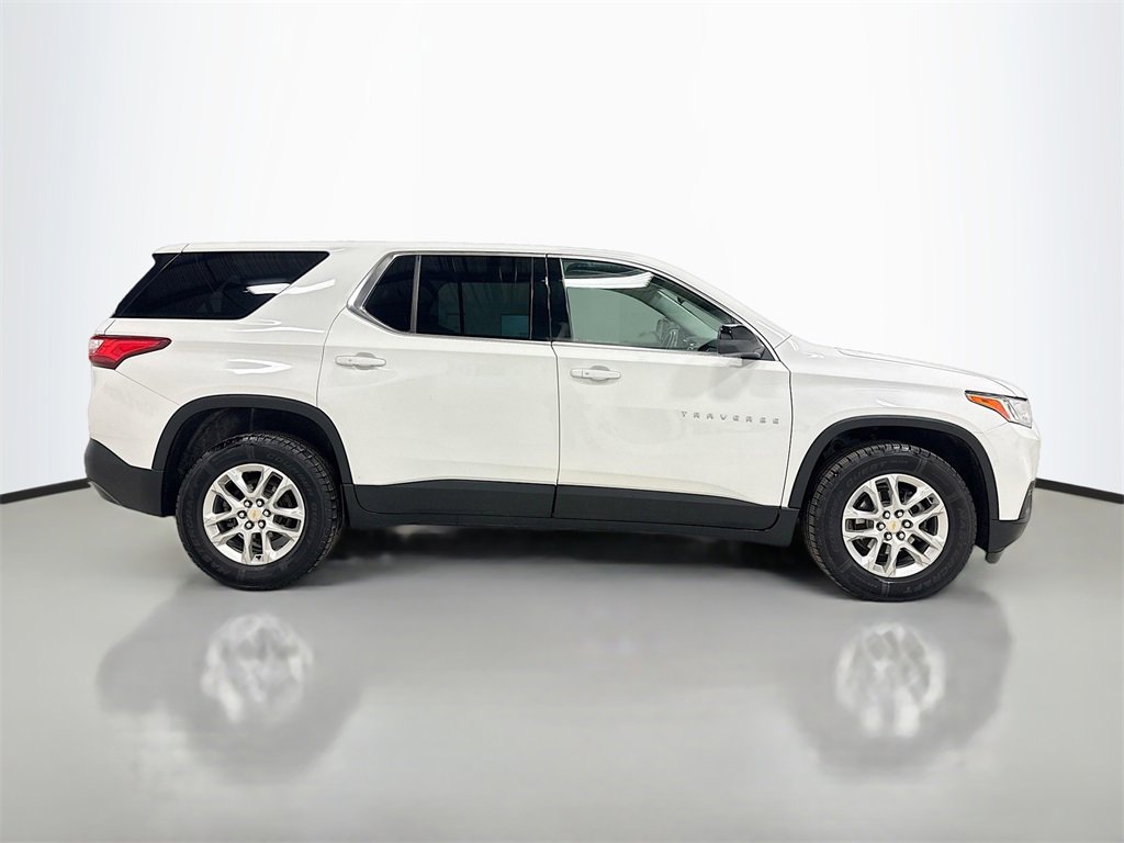 Used 2021 Chevrolet Traverse LS image 7
