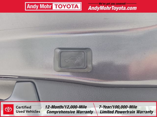 Certified 2022 Toyota RAV4 XLE Premium FWD image 31