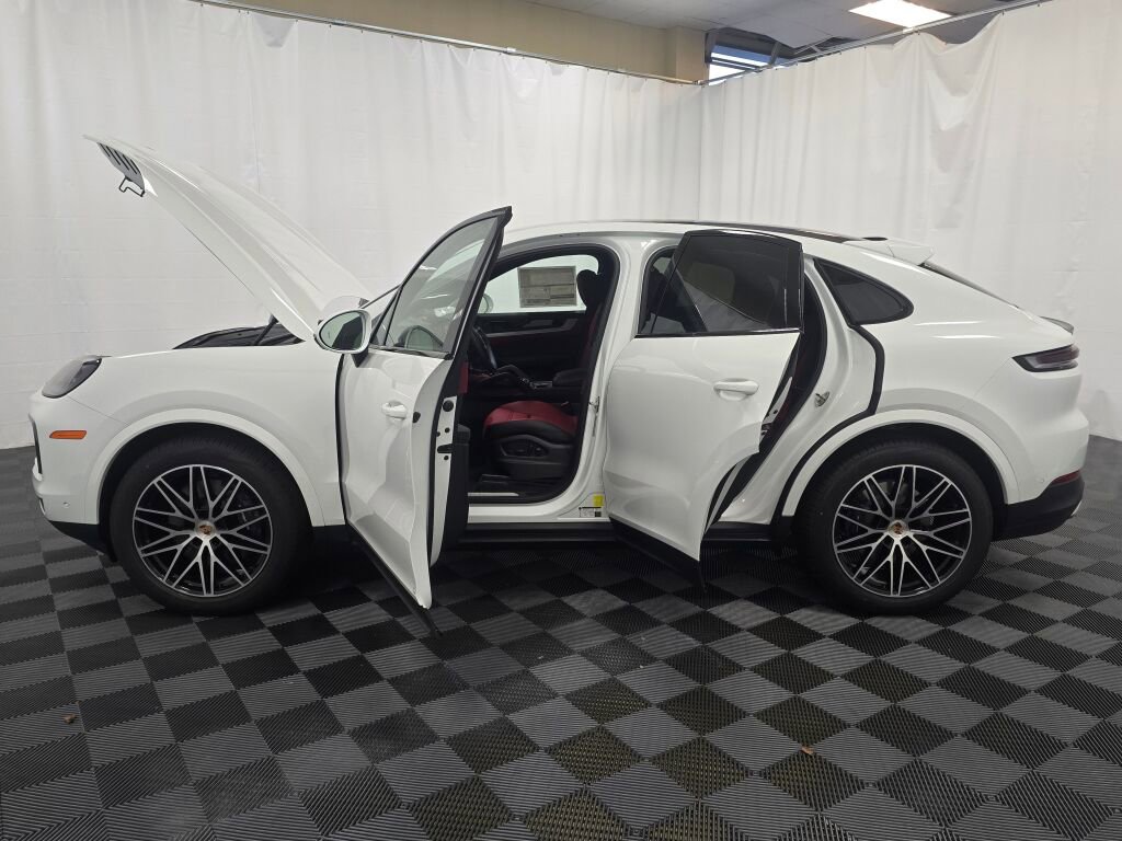 New 2026 Porsche Cayenne Coupe image 13