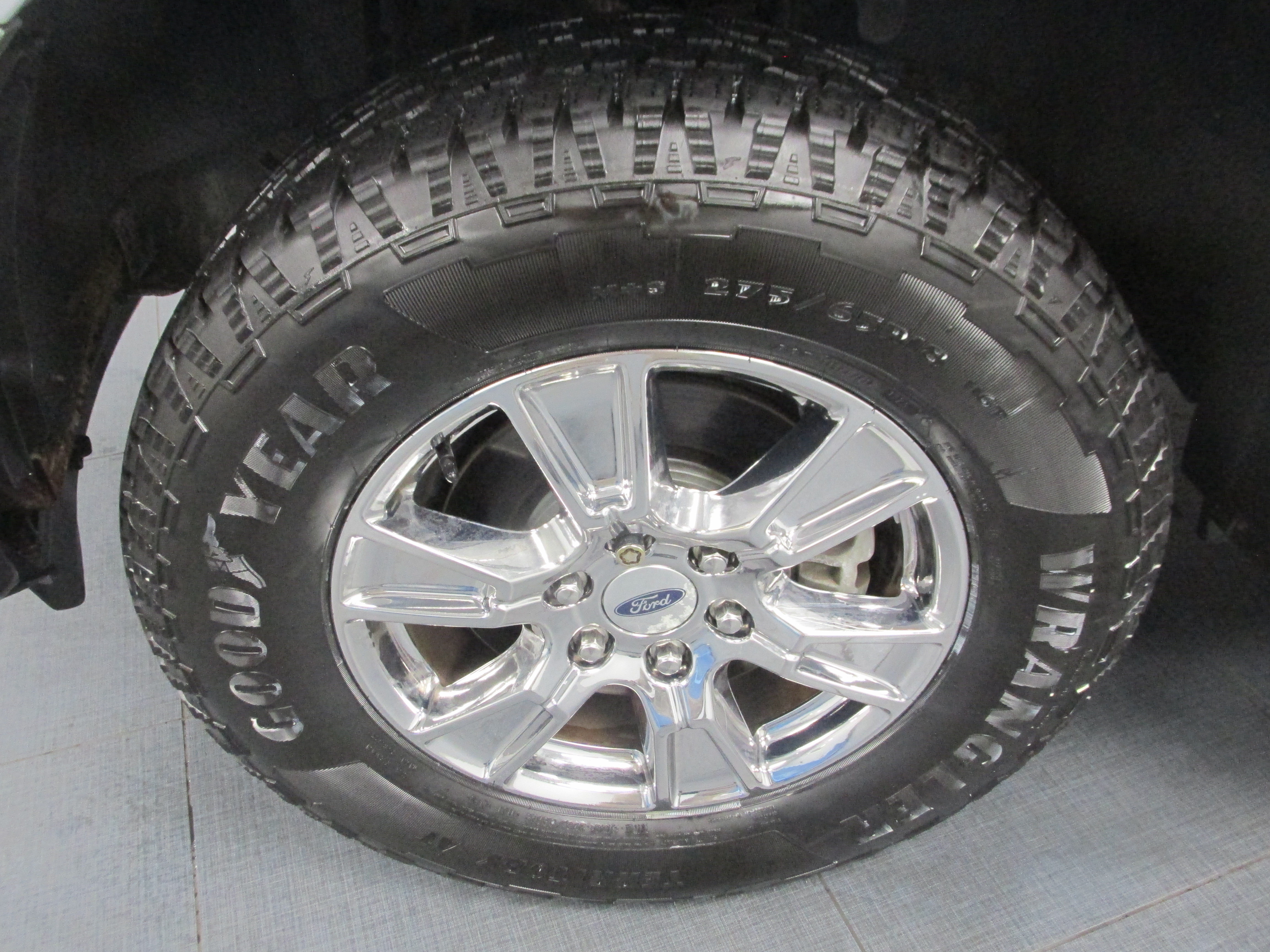 Used 2016 Ford F150 XLT w/ Equipment Group 302A Luxury AWD/4WD image 12