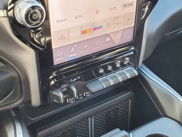 Used 2025 RAM 3500 Laramie image 21