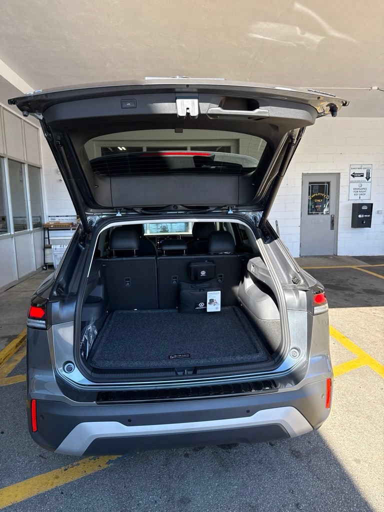 New 2026 Volkswagen Tiguan SE AWD/4WD image 14