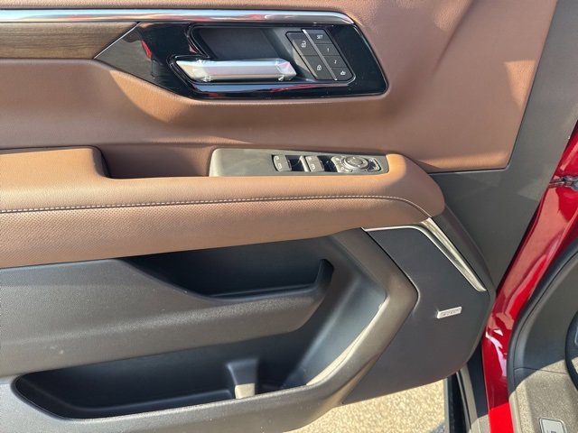 New 2026 Chevrolet Suburban High Country image 18