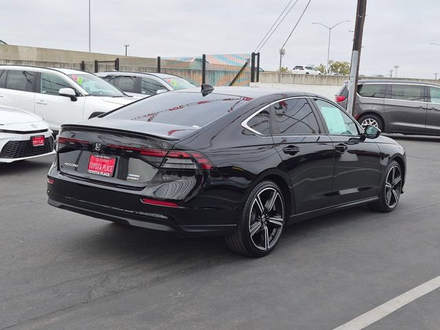 Used 2025 Honda Accord Sport image 8