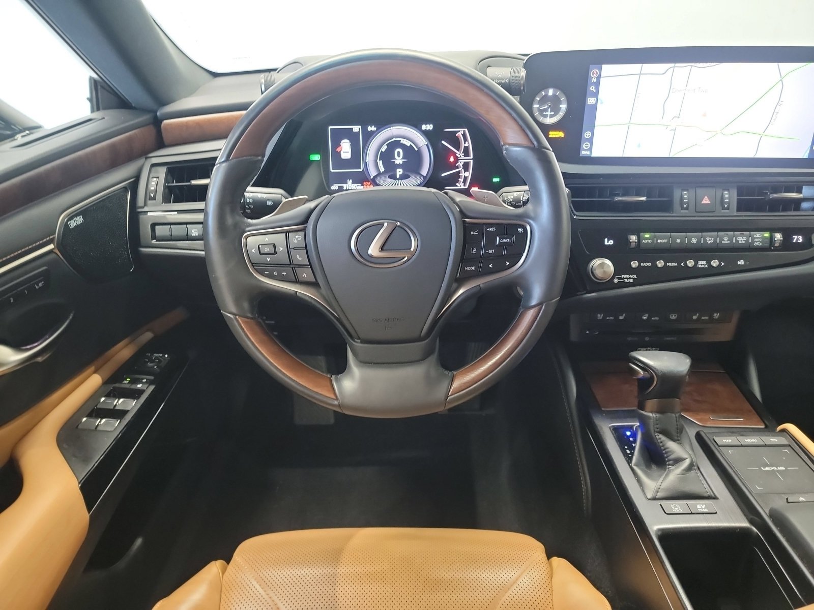 Used 2022 Lexus ES 300h w/ Accessory Package FWD image 16