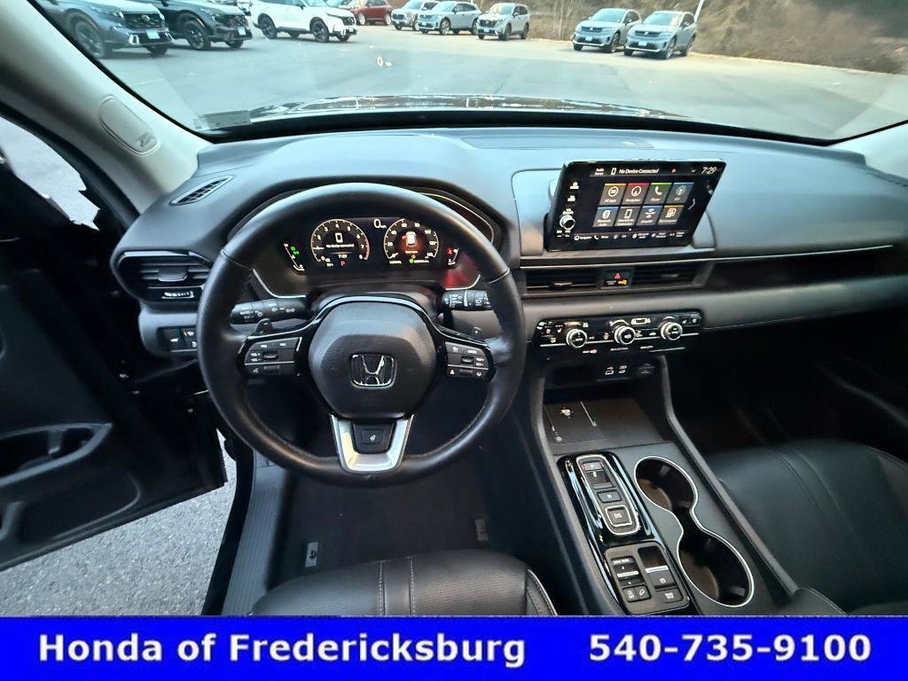 Used 2025 Honda Pilot Elite image 47