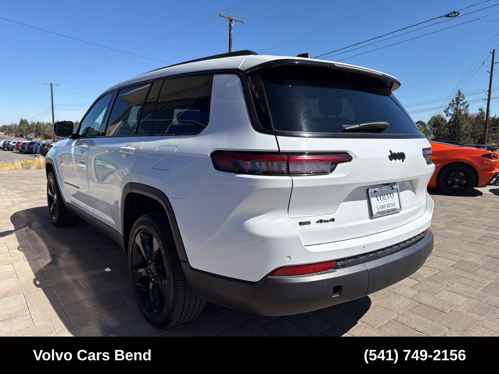 Used 2023 Jeep Grand Cherokee L Laredo AWD/4WD image 5