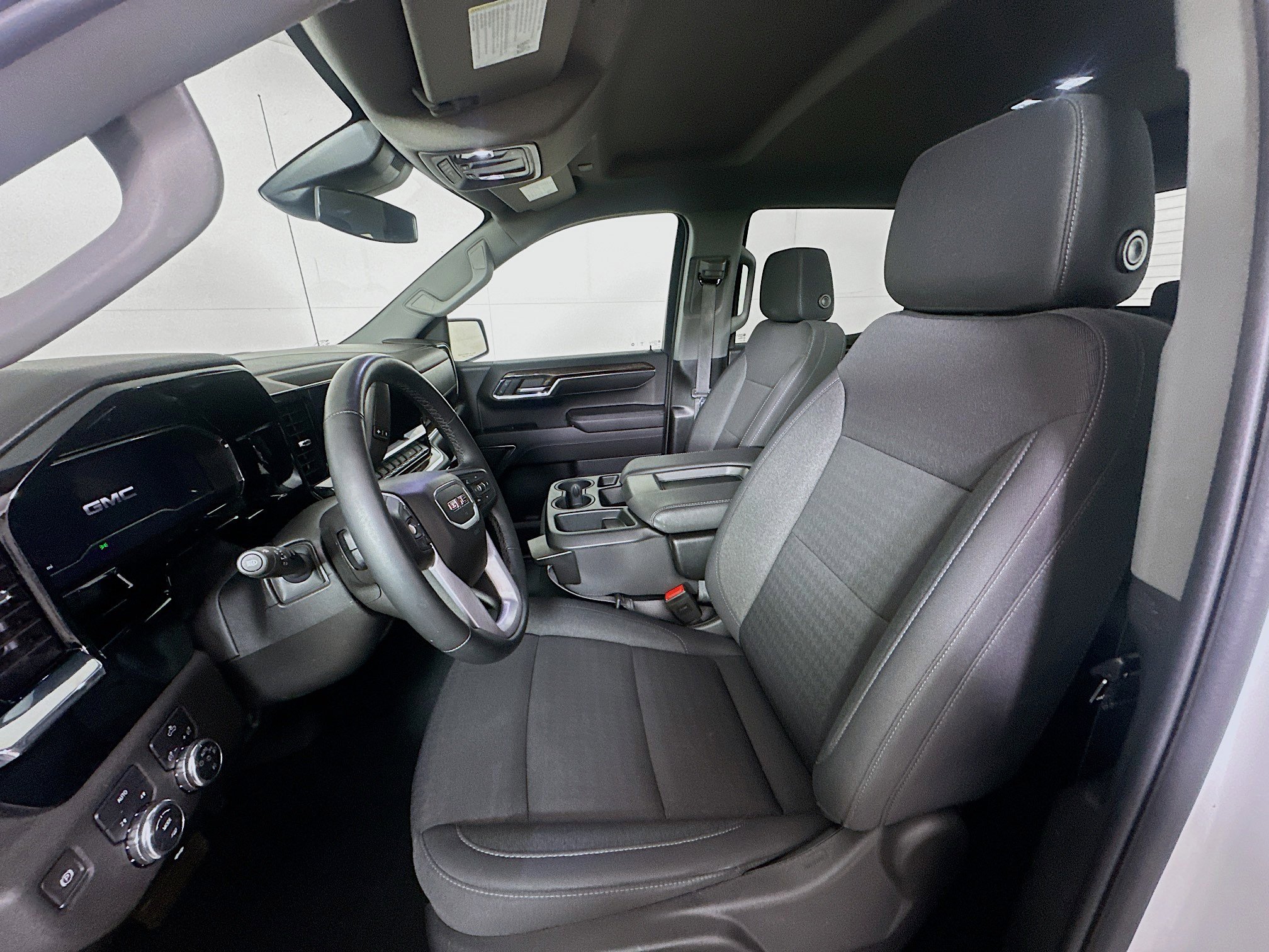 Used 2024 GMC Sierra 1500 Elevation image 13