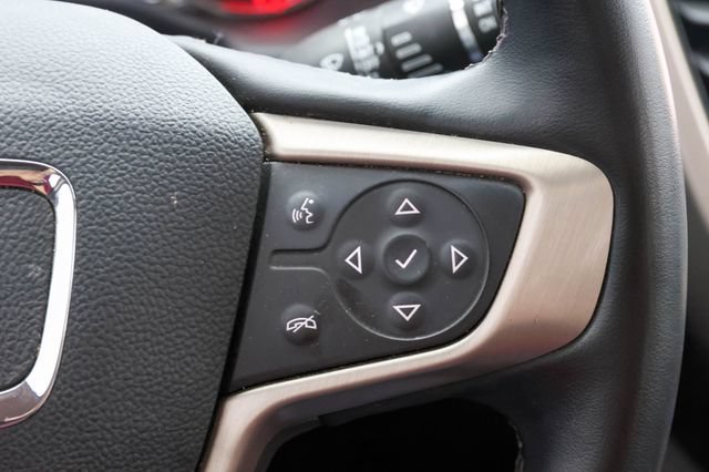 Used 2023 GMC Acadia Denali w/ Denali Technology Package FWD image 31