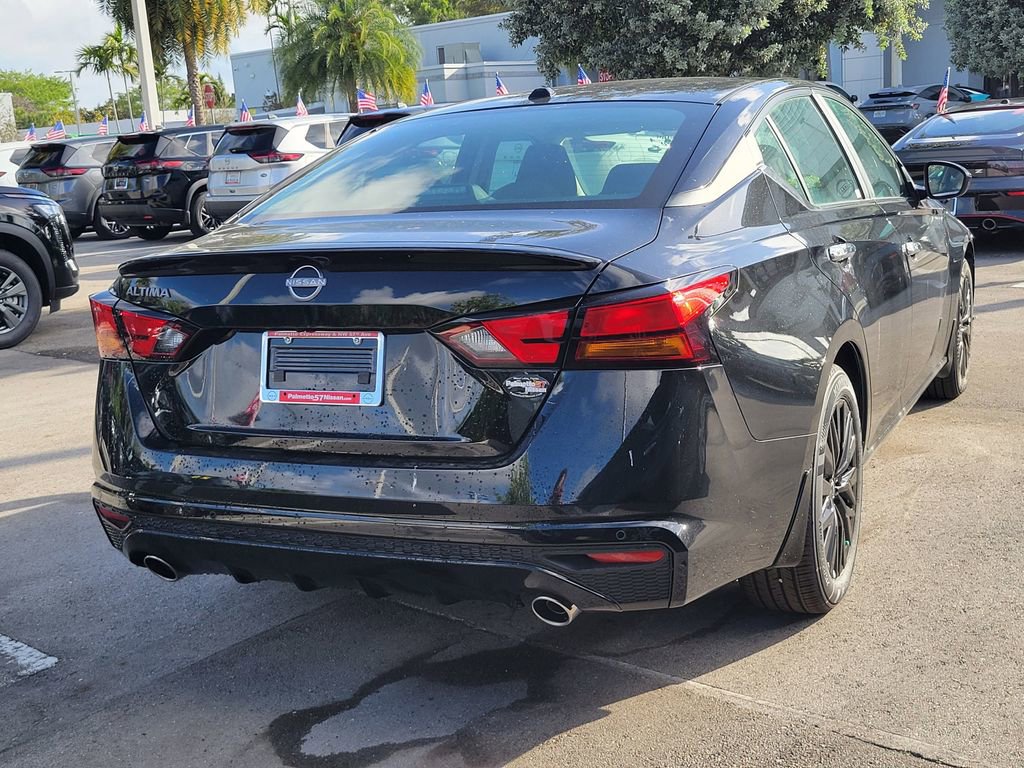 Used 2025 Nissan Altima 2.5 SV w/ SV Special Edition Package image 7