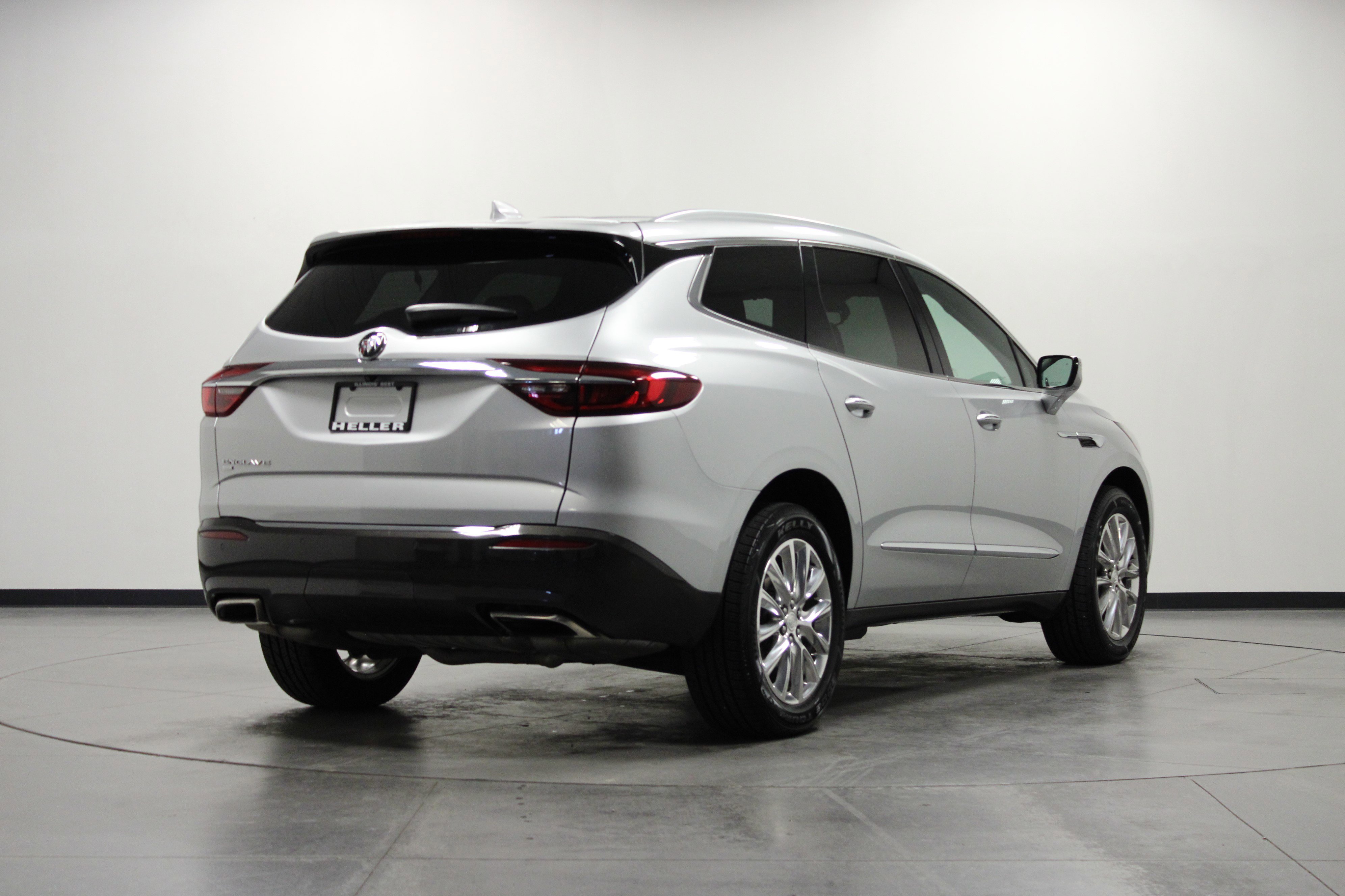 Used 2021 Buick Enclave Premium w/ Sun and Sites Package image 4