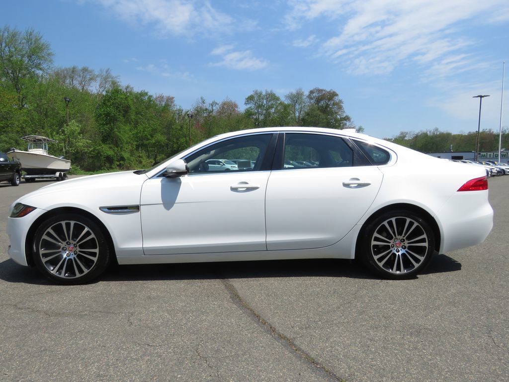 Used 2020 Jaguar XF Prestige AWD/4WD image 8