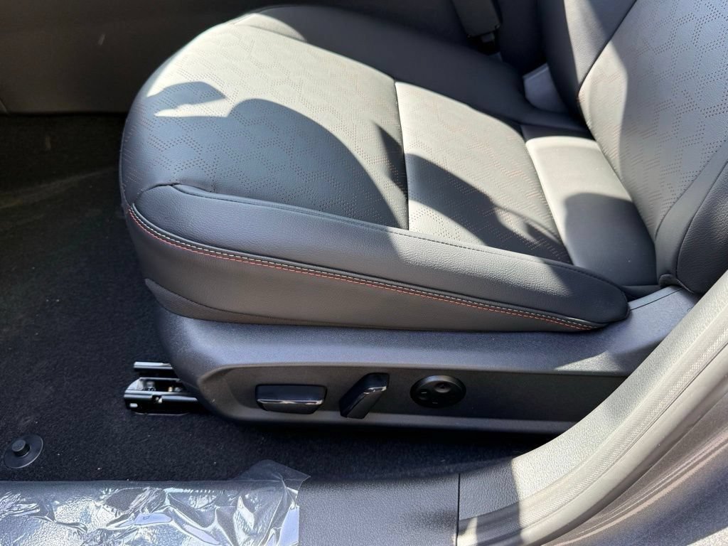 New 2026 Nissan Sentra SR w/ SR Premium Package FWD image 18