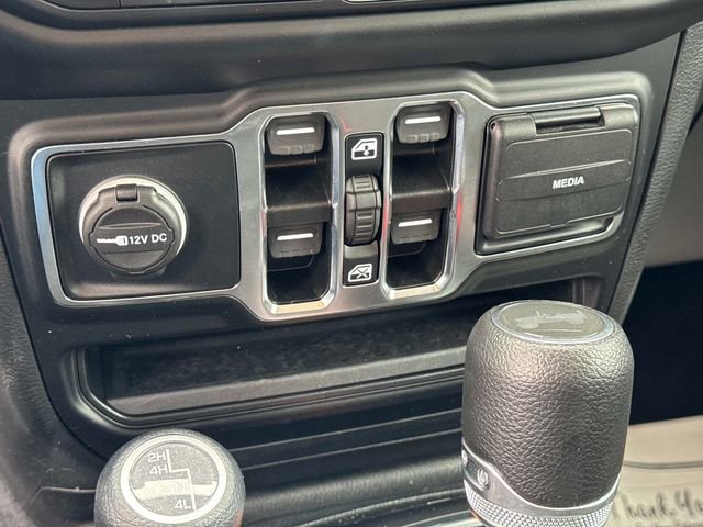 Used 2022 Jeep Wrangler Unlimited Sport AWD/4WD image 21