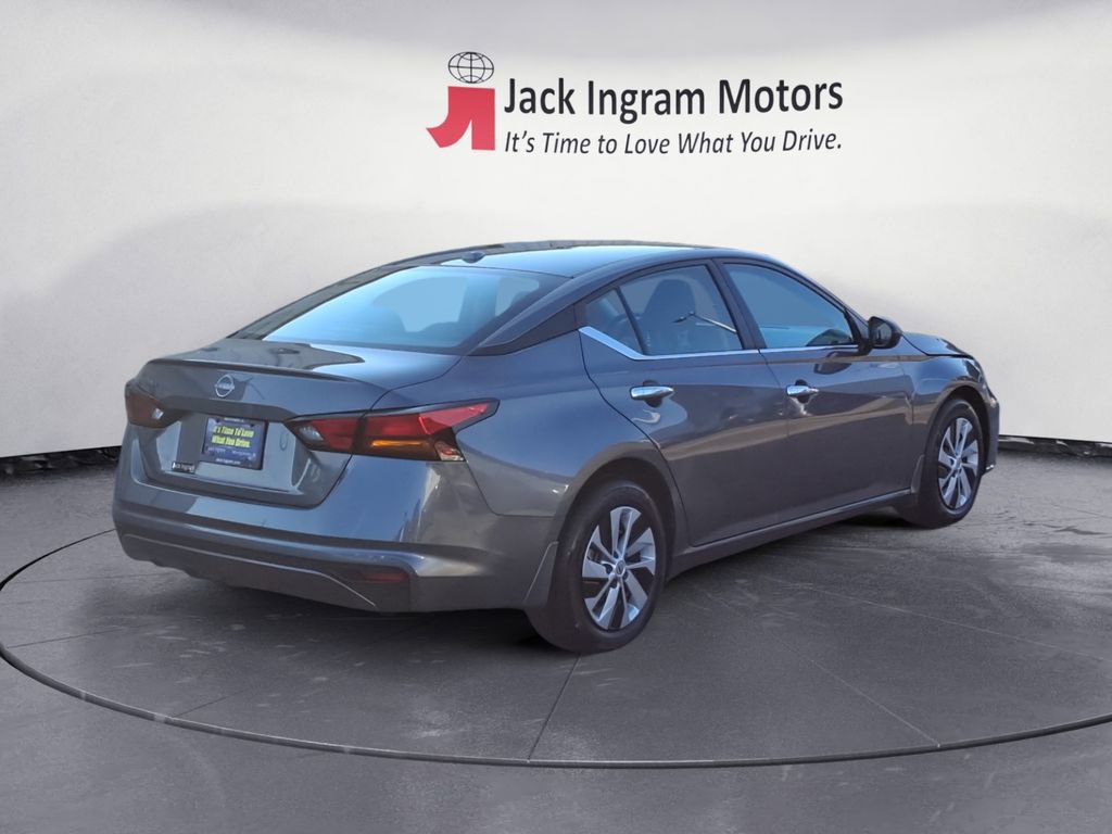 Used 2025 Nissan Altima 2.5 S FWD image 5