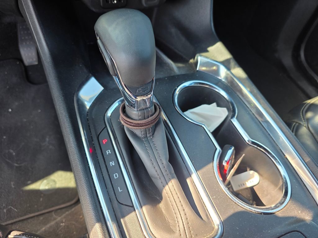 Used 2023 Chevrolet Traverse LT FWD image 12