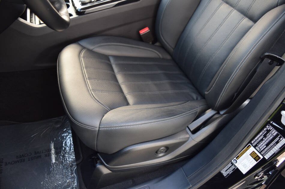 Used 2016 Mercedes-Benz GLE 300d 4MATIC w/ Premium Package image 39