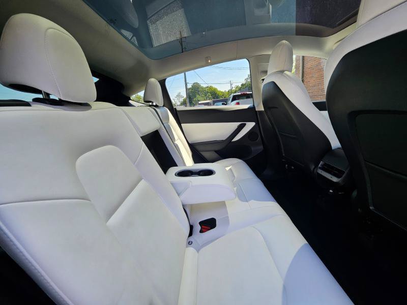 Used 2022 Tesla Model Y Long Range AWD/4WD image 67