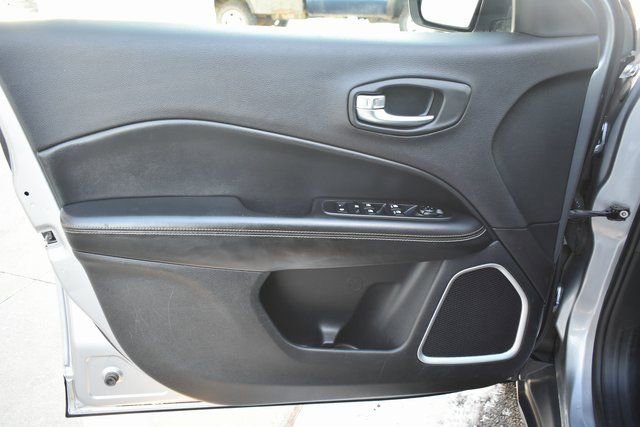 Used 2018 Jeep Compass Latitude w/ Popular Equipment Group image 14