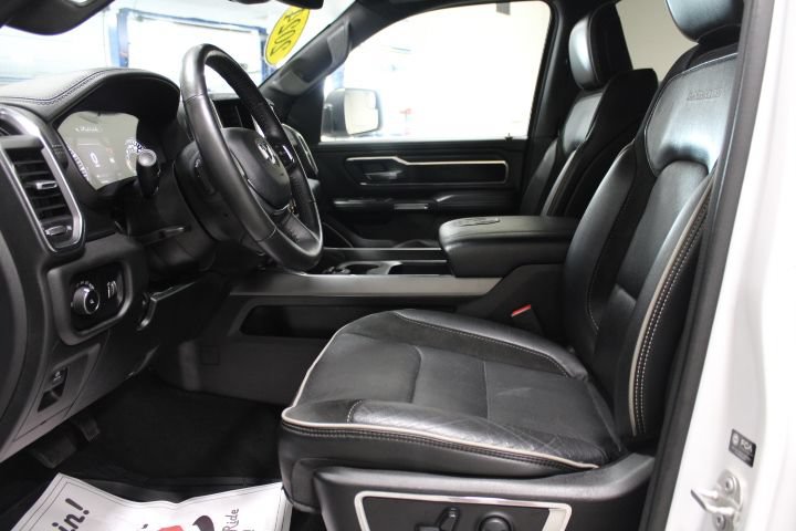 Used 2024 RAM 1500 Laramie AWD/4WD image 18