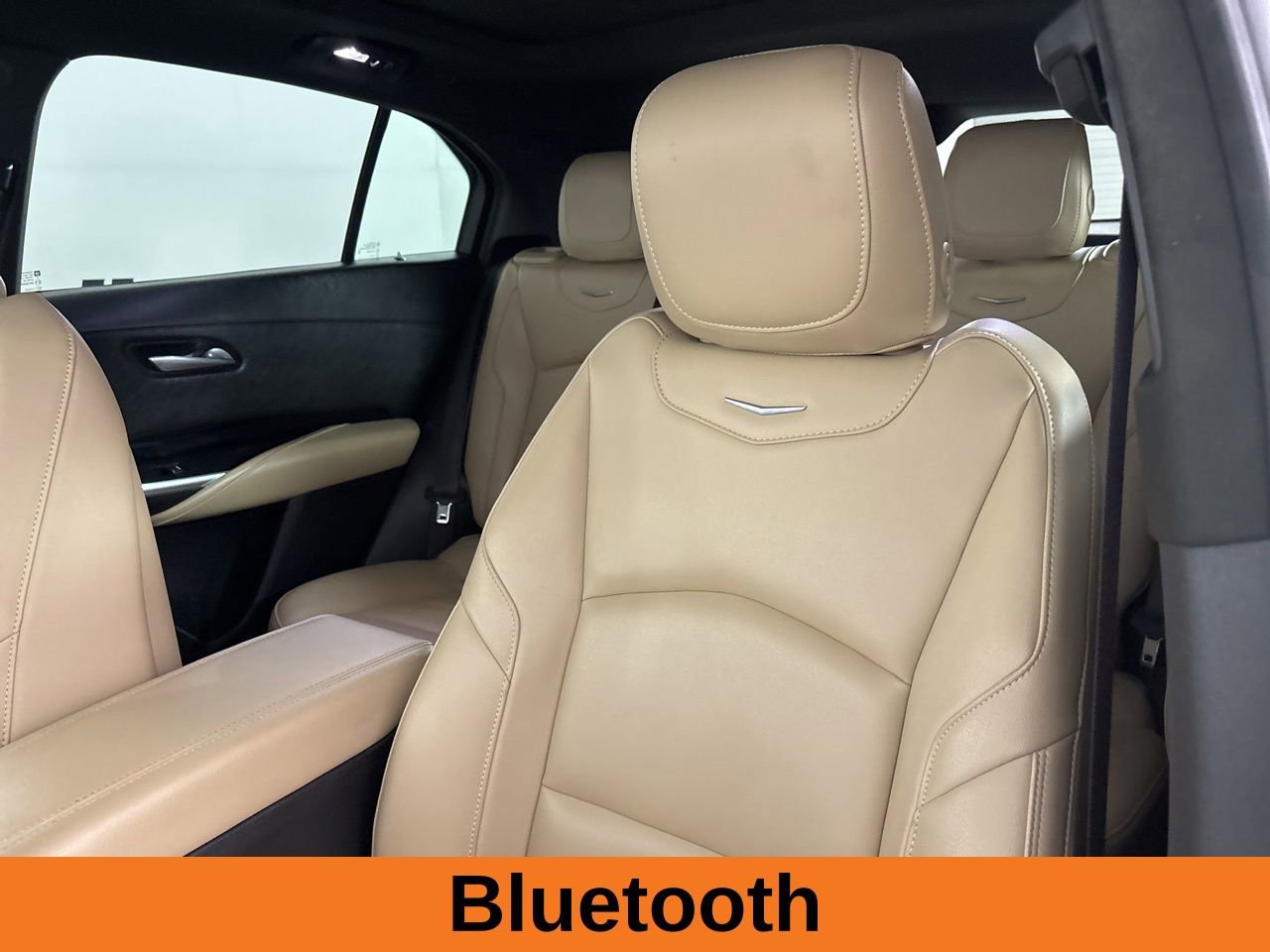 Used 2024 Cadillac XT4 Luxury w/ Cold Weather Package image 11