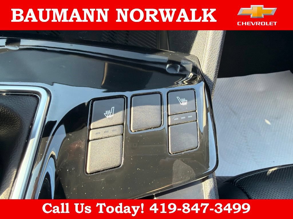 Used 2025 Kia Sportage EX FWD image 39