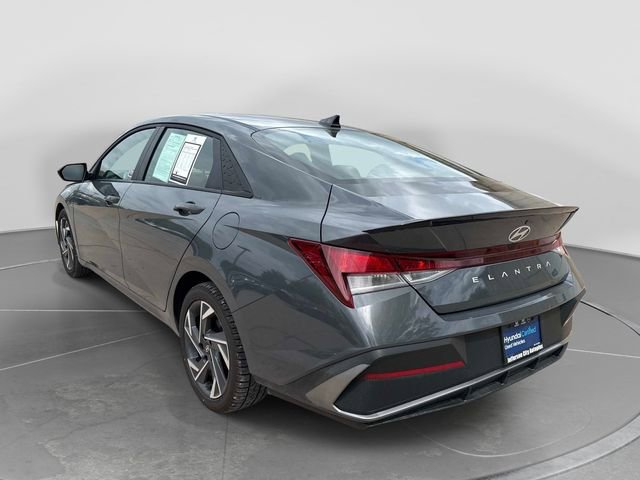 Certified 2025 Hyundai Elantra Sport FWD image 6
