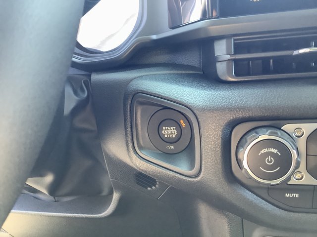 New 2025 Jeep Gladiator Sport AWD/4WD image 16