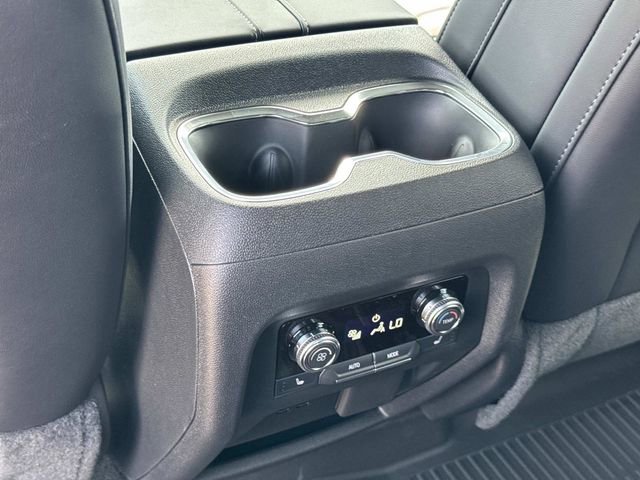 New 2026 GMC Acadia Elevation w/ Elevation Premium Package FWD image 19
