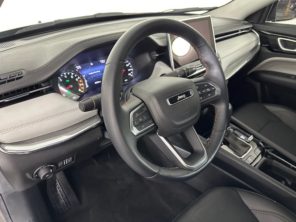 Used 2022 Jeep Compass Limited AWD/4WD image 11